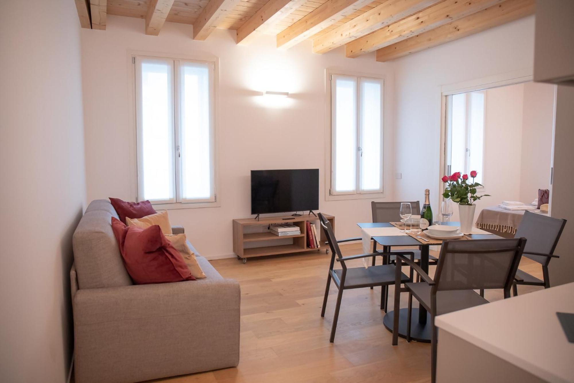 Amendola City View Apartments Suite Romantica Комо Экстерьер фото
